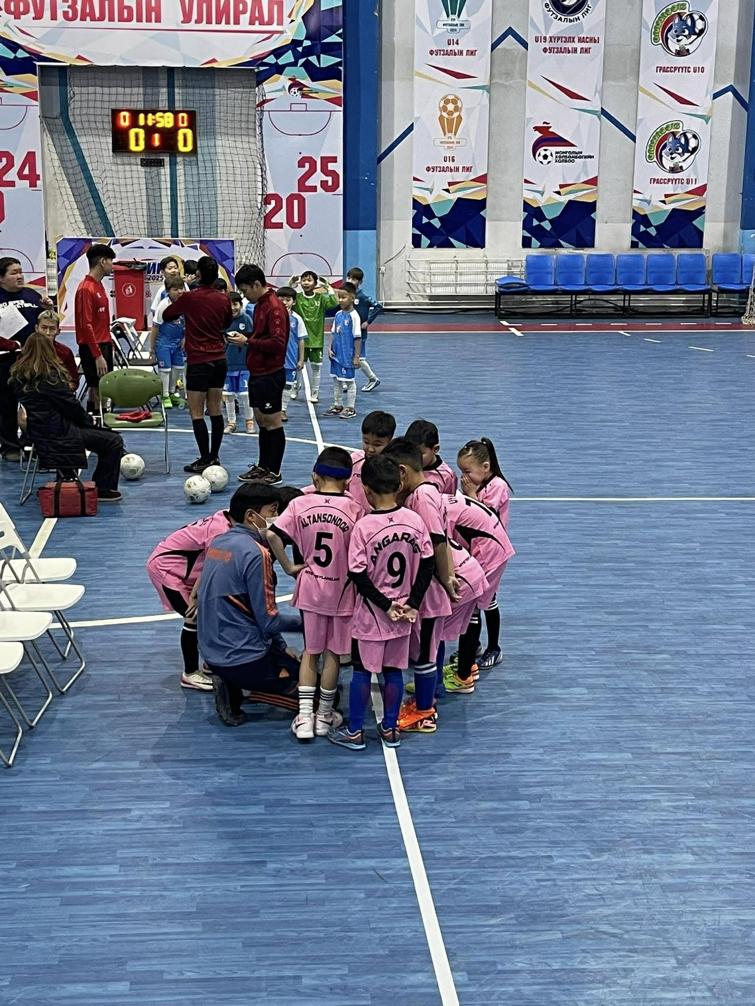 Хөлбөмбөгтэй нөхөрлөөд удаагүй манай бяцхан охидын төлөөлөл "Nomadic Kickers" клубын нэрэмжит "Silla cup" тэмцээнд анх удаа оролцлоо.